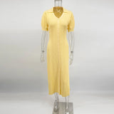 Damen Strickkleid mit Puffärmeln – Elegantes V-Ausschnitt Einreiher Midikleid