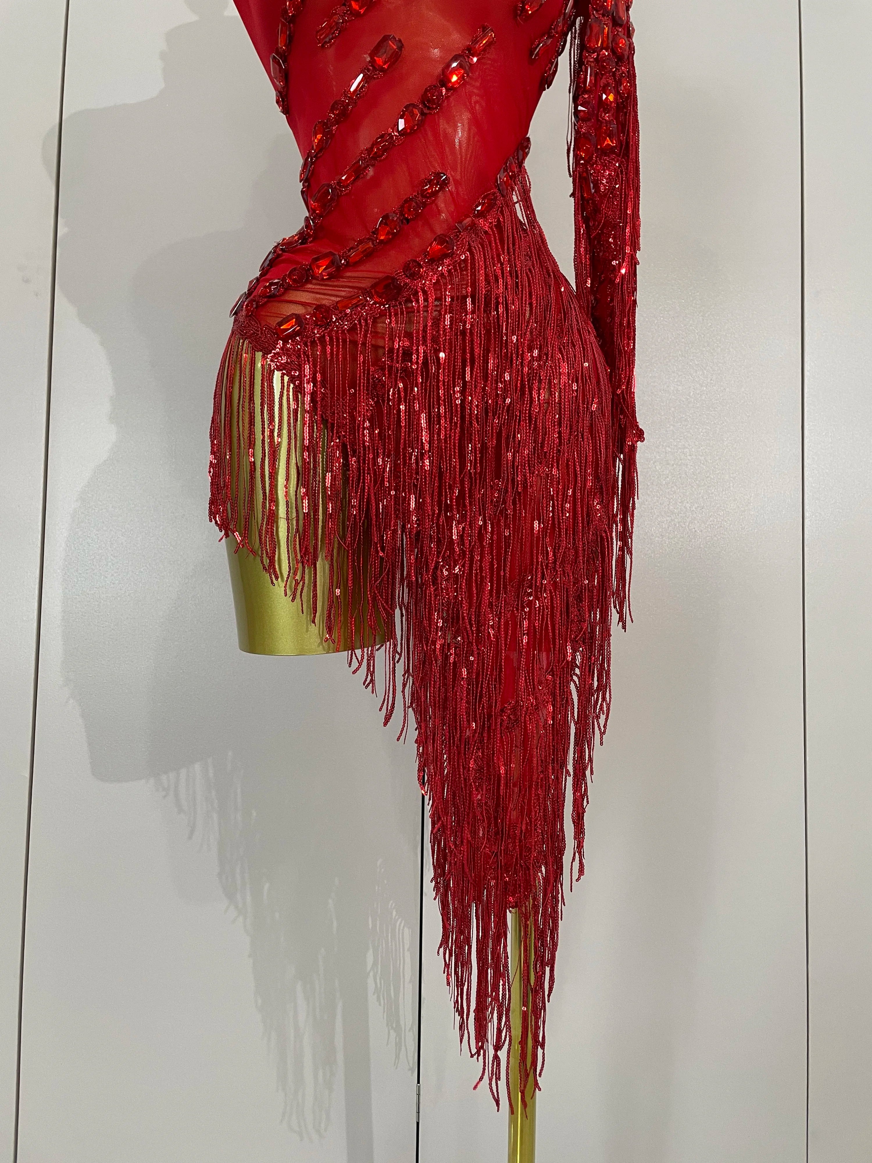 Glitzerndes Strass-Fransen-Minikleid – Sexy One-Shoulder-Durchsichtige Robe – Lateinamerikanischer Tanz-Performance-Outfit