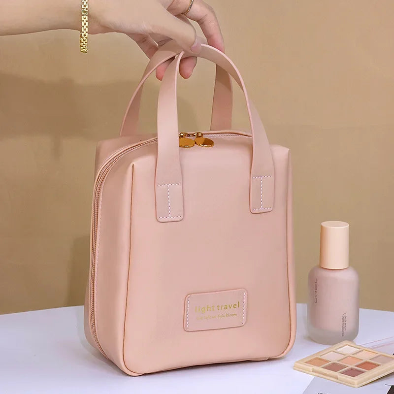 Die Reisetasche „Elite-Carryall“: High-End-Schmink-Organizer