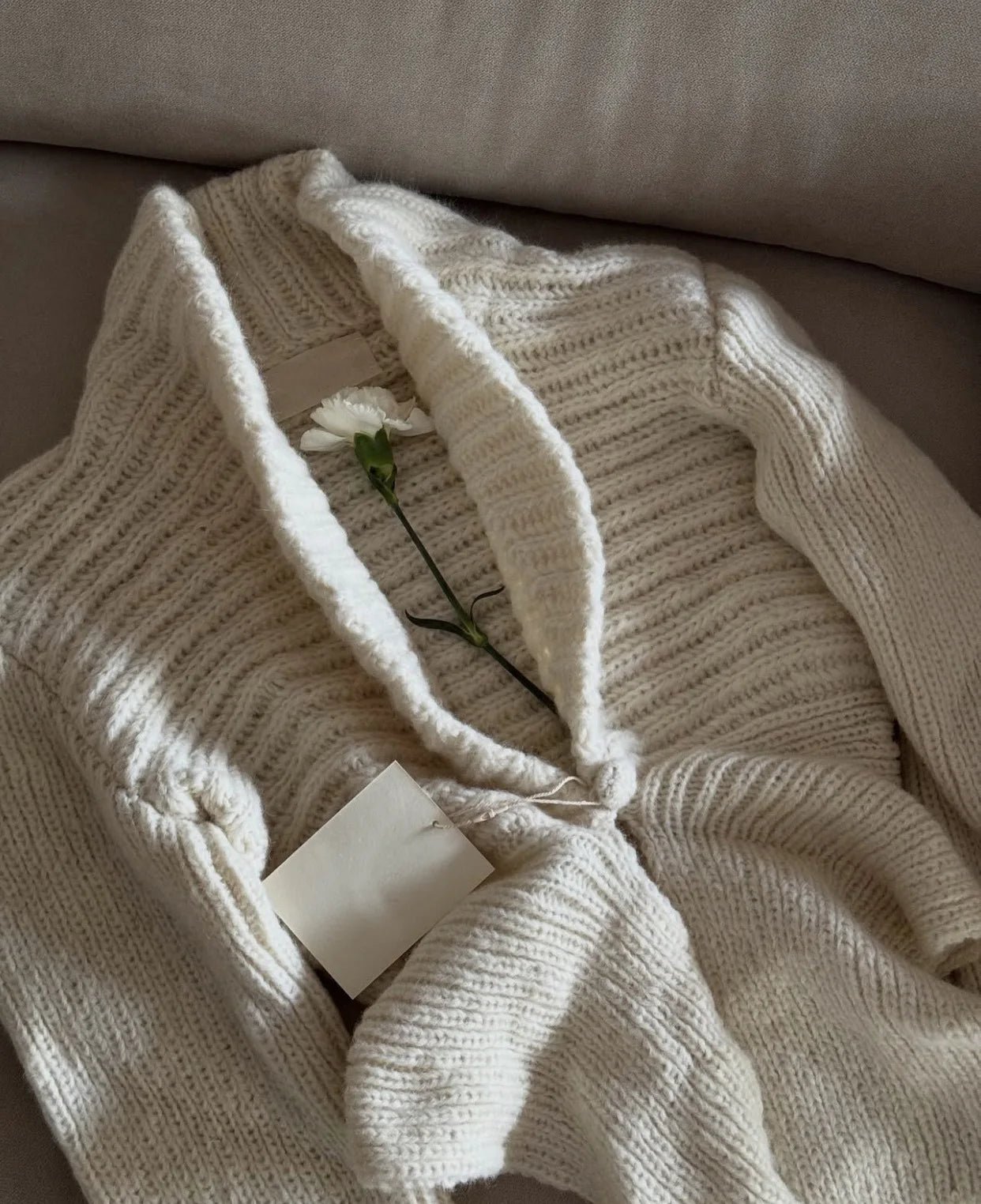 Damen Vintage Herbst Strick-Cardigan mit Aushöhlung – Eleganter weißer Langarm-Pullover