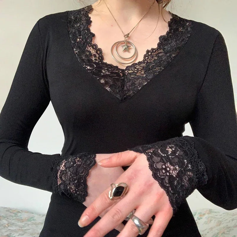 Y2K Lace Patchwork Black Skinny T-Shirt | Elegant V-Neck Long Sleeve Vintage Top