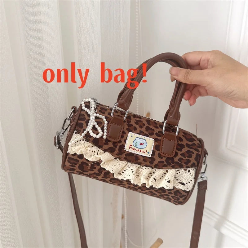 Die gepunktete koreanische Bowler Bag