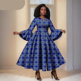 Das Maxi-Kleid "Aura": Kühnes afrikanisches Print-Kleid mit dramatischen ausgestellten Ärmeln