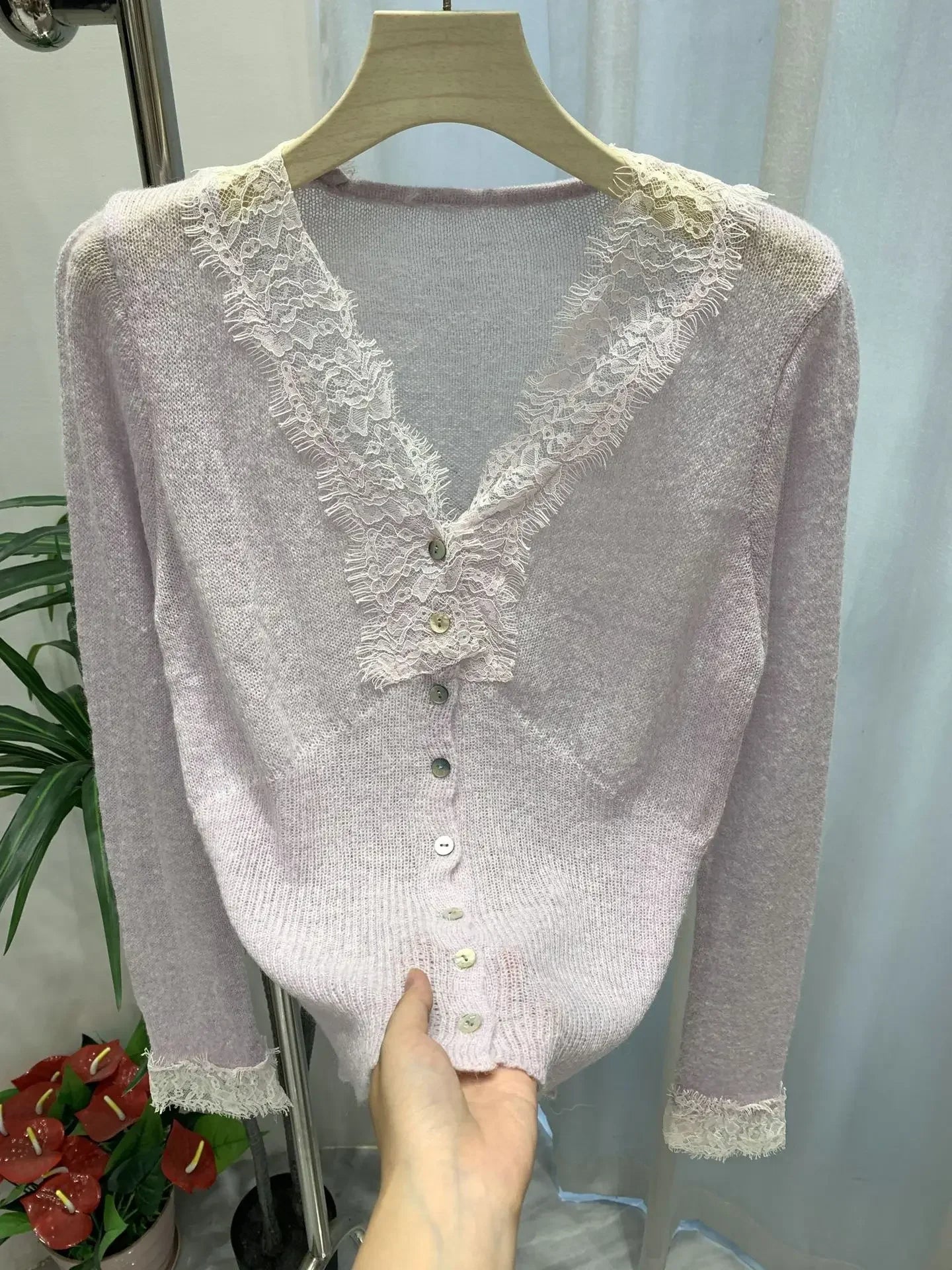 Women’s Elegant Lace Patchwork Cardigan – Chic V-Neck Slim Knit Sweater