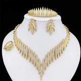 Luxuriöses 4-teiliges Schmuckset in Goldfarbe für Damen – Elegantes Set aus Halskette, Armband, Ring und Ohrringen