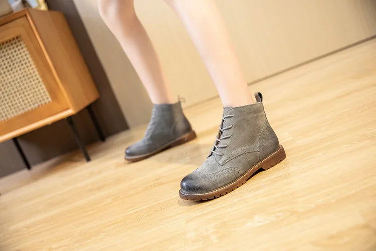 Damen Stiefeletten aus echtem Leder – Retro-Stiefeletten aus Wildleder im britischen Stil