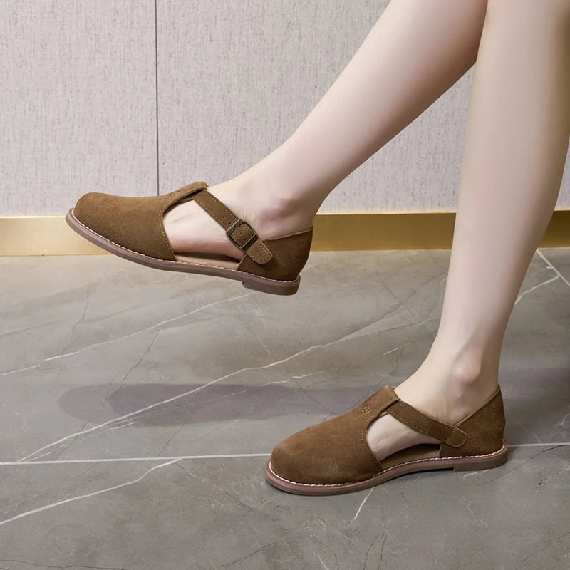 Damen Sandalen aus echtem gefrostetem Leder im Römerstil – Retro-Baotou-Flats mit Hohlmuster