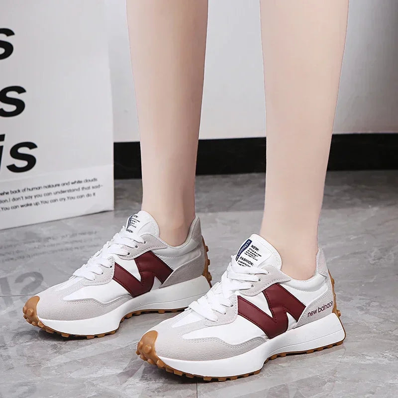 Damenmode Lässige weiße, vulkanisierte flache Sneaker – rutschfeste Gymnastik-Fitness-Atmungsaktive Mesh-Laufschuhe