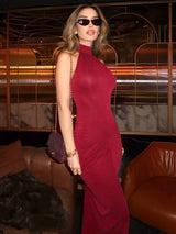 Ärmelloses Neckholder-Maxikleid für Damen mit Raffungen – Sexy figurbetontes langes Kleid mit seitlichem Schlitz