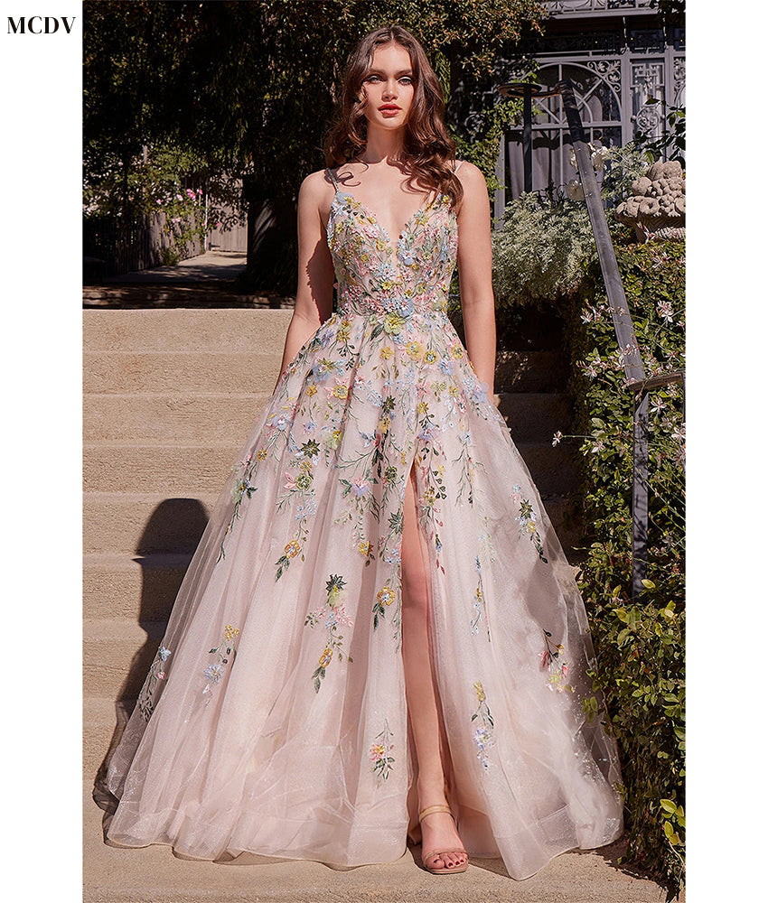 Weißes Hochzeitskleid mit floraler Stickerei | Elegantes Abendkleid für Damen