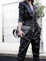 Luxuriöser schwarzer Cargo-Overall aus Kunstleder für Damen mit langen Ärmeln, Reißverschluss, Designer-Kleidung