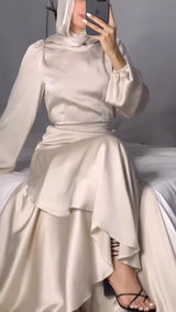 Exklusives Heritage-Kleid mit unregelmäßigem Saum | Raffinierte asymmetrische Abaya-Silhouette