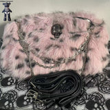 Die rosafarbene Plüschhandtasche mit Blush-Leopard-Silhouette