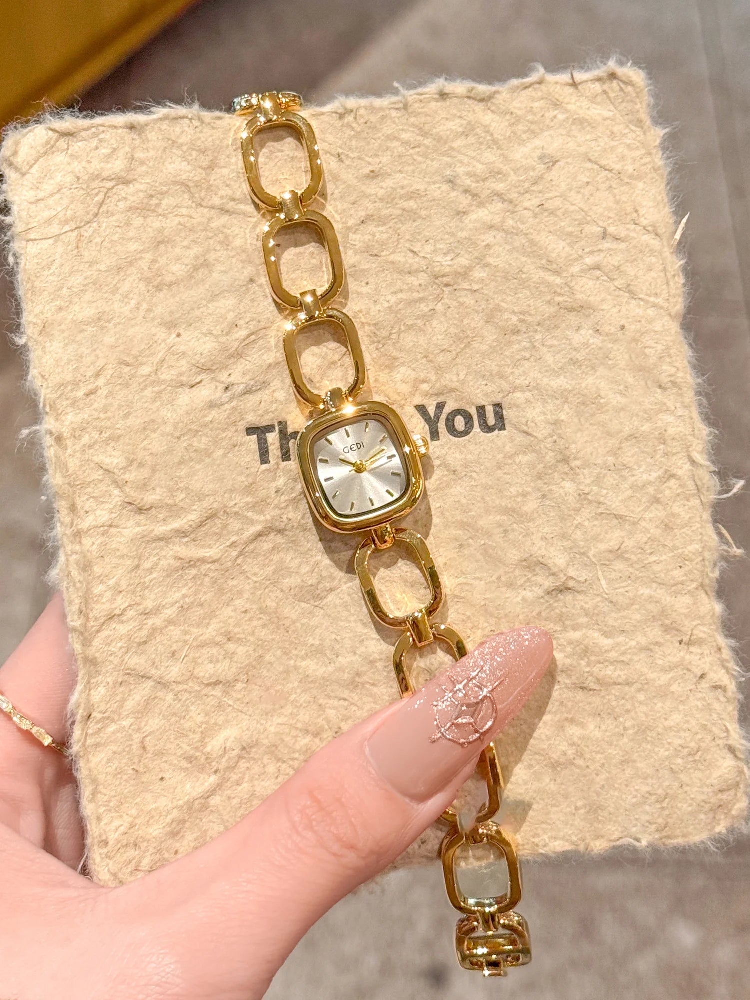 Die Ätherische Quadrat: Neue Luxus-Skelett-Armbanduhr – Exquisite Quarzuhr mit hohlen Gliedern