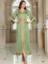 Das "Emerald Lace" Kleid – Signature Diamant- und Perlenbesetzter langer Umhang – Luxus Marokko Party Kaftan