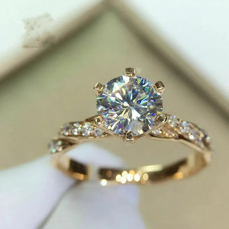 Luxury Moissanite Couple Rings – 18K Gold Plated Stainless Steel Twist Ring for Women