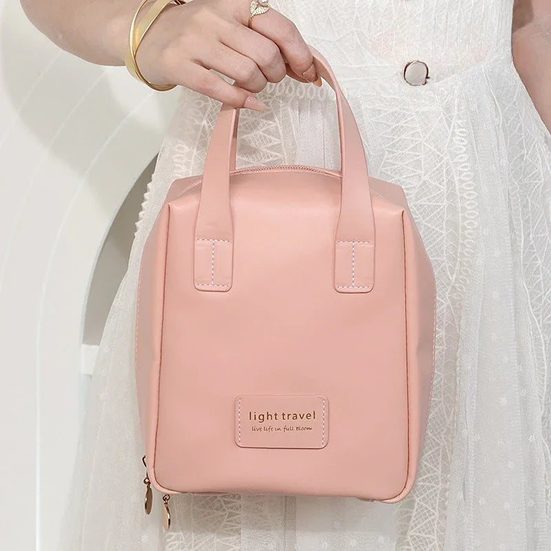 The "Elite-Carryall" Travel Case: High-End Makeup Organizer
