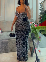 Luxuriöses braunes Abendkleid mit Strasssteinen und Perlen – Funkelndes Kristall-Promi-Partykleid