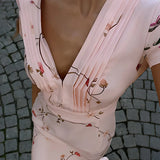 Tief geschnittenes V-Neck Abendkleid mit hoher Taille – Eng anliegendes Langarm-Fischschwanz-Kleid für Büro-Partys