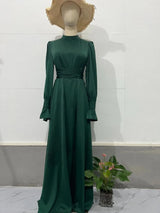Premium-Satin-Heritage-Kleid – Abaya-Silhouette mit eleganten ausgestellten Ärmeln