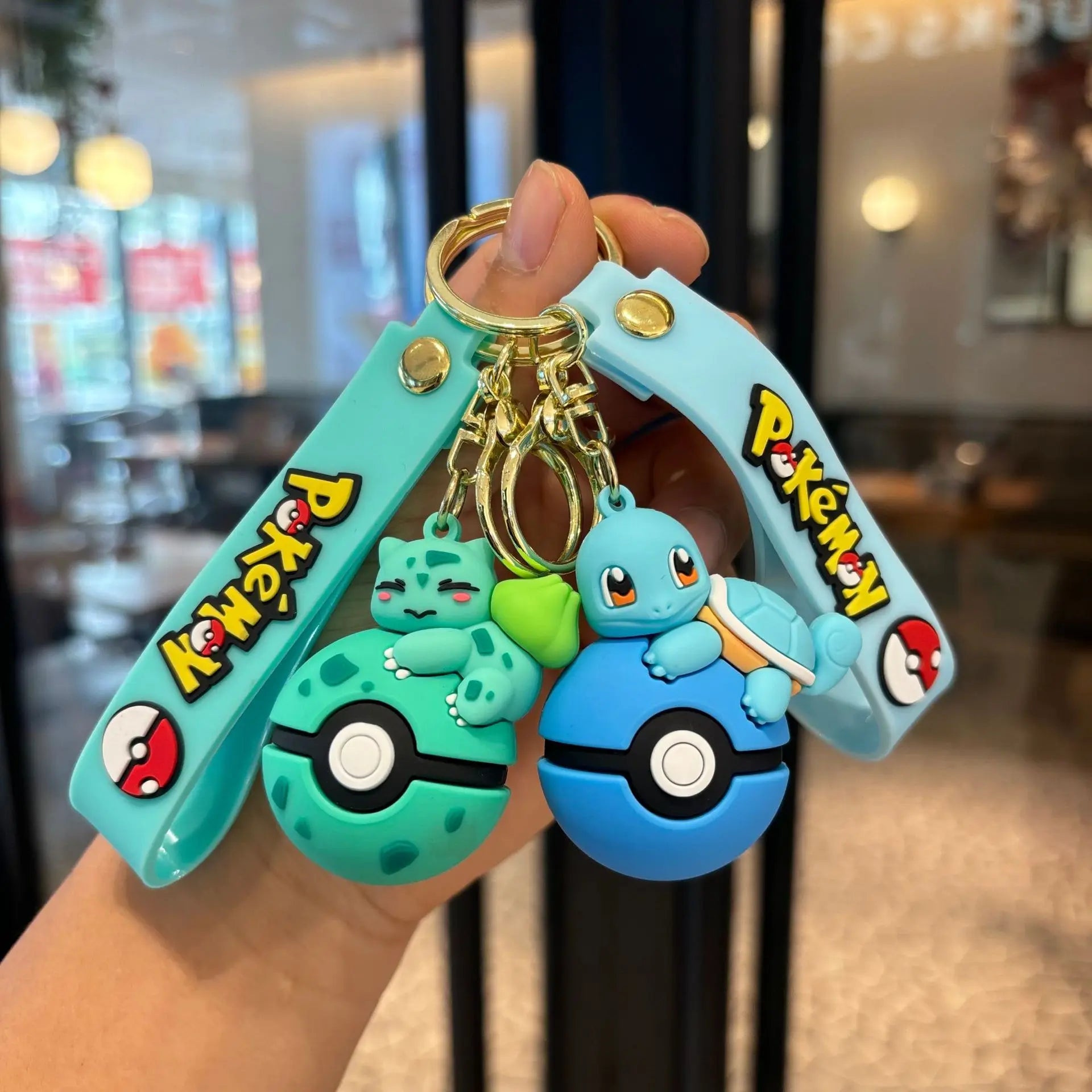 Pokémon Pokéball Schlüsselanhänger-Set mit Figuren – Pikachu, Evoli & Glumanda Schlüsselanhänger