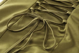 Elegantes grünes Abendkleid mit Schal – Schnürung hinten, hoher Schlitz, Maxi