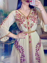 Elfenbeinfarbene türkische Abaya für Damen | Rot und gold besticktes Hochzeitskleid