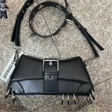 Die Shadow-Vault Silhouette Gothic Nieten Biker-Tasche