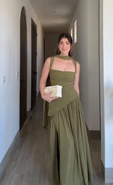 Elegantes grünes Abendkleid mit Schal – Schnürung hinten, hoher Schlitz, Maxi