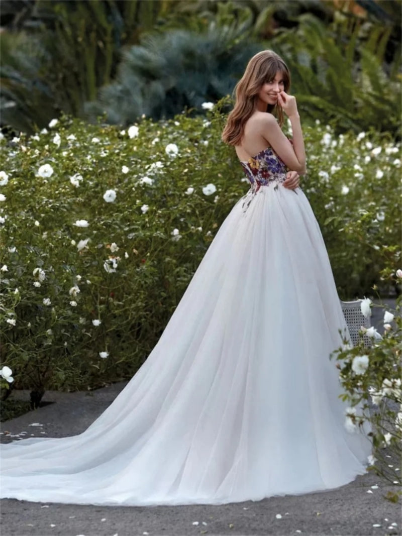 Weißes florales Top Ballkleid | Luxuriöses Blumenstoff Hochzeitsfeier-Kleid